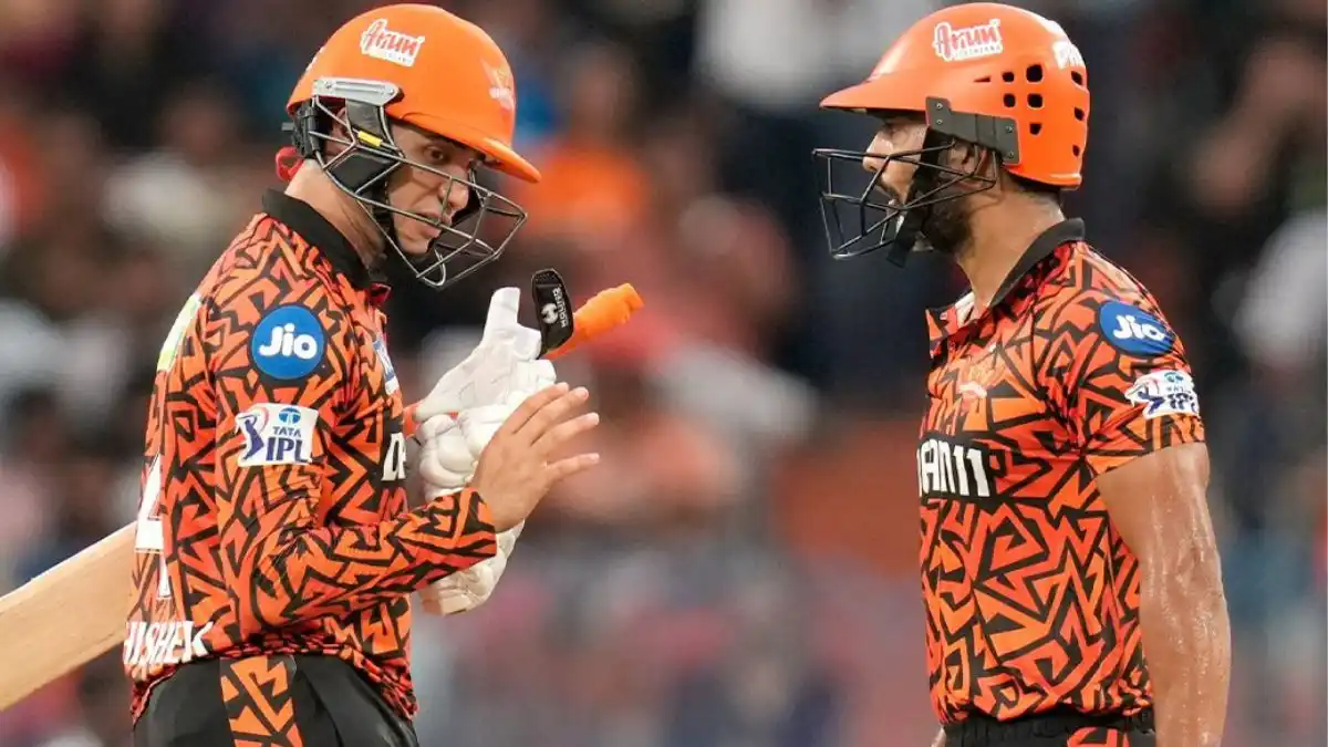 SRH Edges PBKS in Epic High-Scoring Showdown